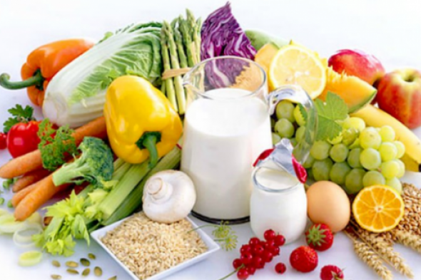 8 خيارات غذائية للسيدات فوق 40 لتحسين صحة العظام